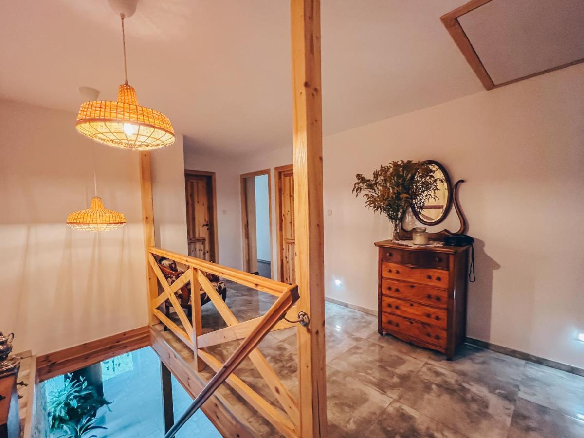 Lipolas-slowlife&guesthouse *